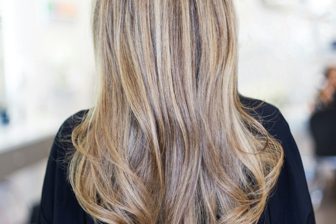Woman with a voluminous butterfly cut