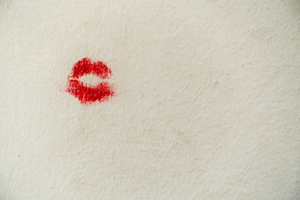 Full lips with lip filler, similar to the Kylie Jenner lips look